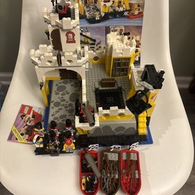 LEGO Pirates: Eldorado Fortress (6276) & LEGO Pirates: Harbor Sentry (6245) Read