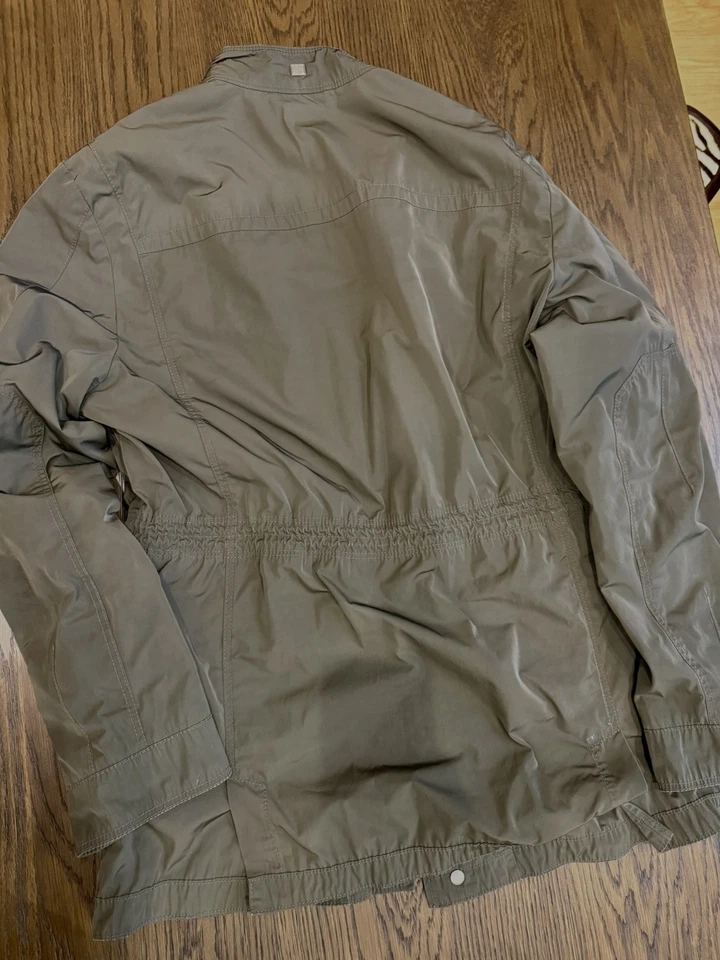 Chaqueta ligera para hombre BOSS Hugo Boss aspecto militar medio Foto 3 de 4