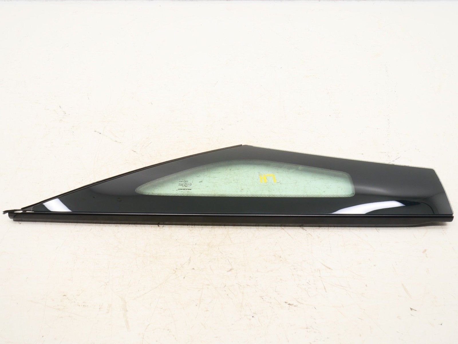 2020-2023 McLaren GT Left Quarter Window Glass Upper Driver LH 722AD271GP OEM