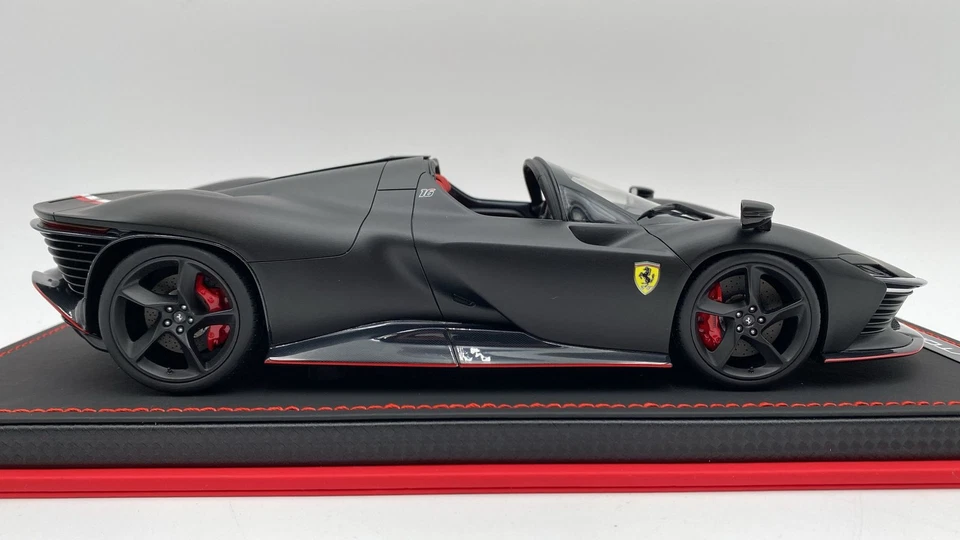 MRFE036SE3 MR Collection Ferrari Daytona SP3 Matt Black 1/18 - Immagine 4 di 4