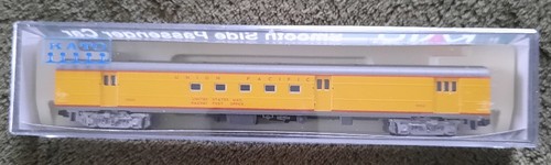 Coche de pasajeros Kato UP lado liso ferrocarril oficina de correos #5900 del conjunto 106-1002. | Condition: New