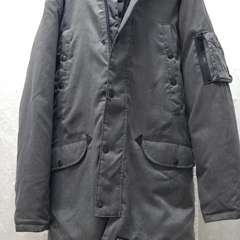 Levi's Down Padding Jacket - Size 95, Gray - image 5