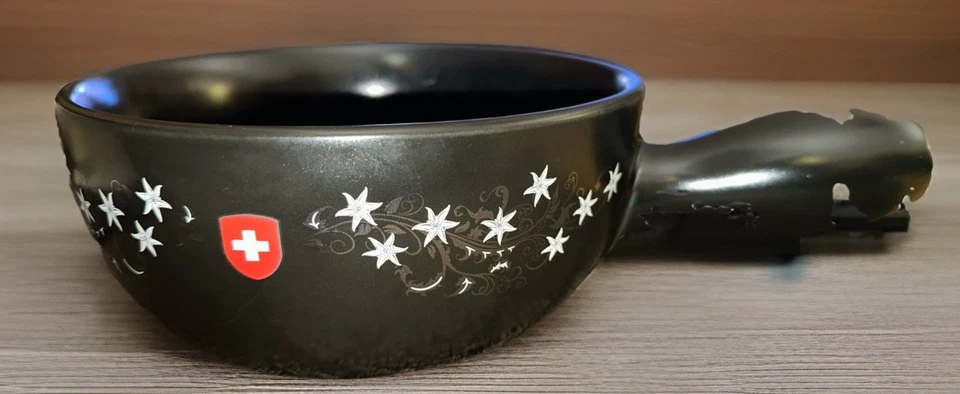 Tigela de cerâmica Artestia com cabo de fondue floral suíça 2,11 quartos preta - Imagem 4 de 4