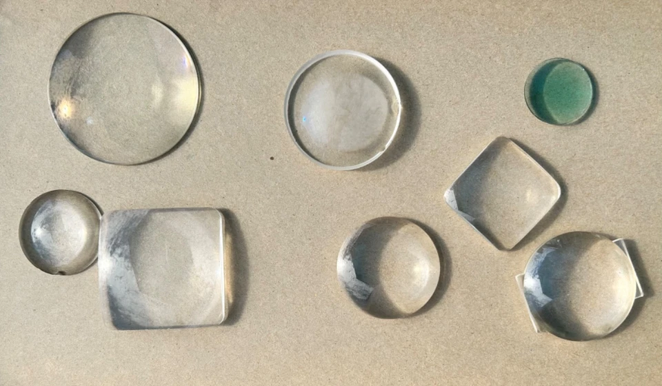 Lot of 29 Various untested Vintage projector, camera and optical lenses - Image 4 of 4