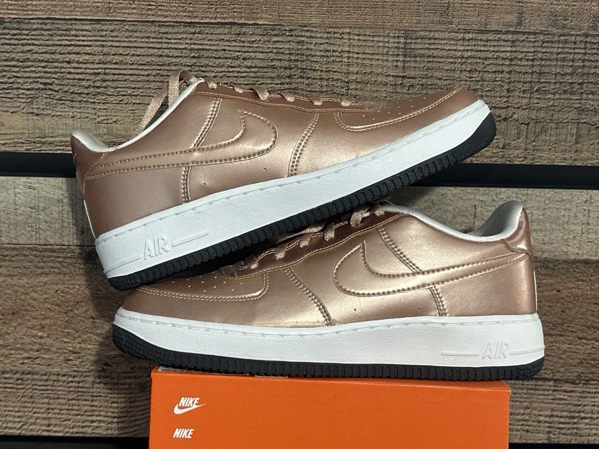Preços baixos em Nike Air Force 1 Metallic Gold | eBay
