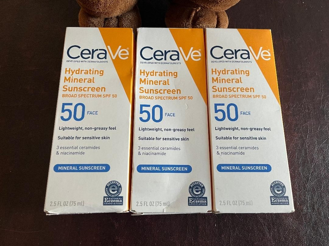 CeraVe Hydrating Mineral Sunscreen SPF50 Face 2.5oz 3PK EX09/2027