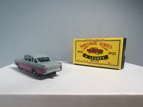 Matchbox Lesney Regular Wheels # 22 Vauxhall Cresta Grey & Pink *SILVER Wheels* - Picture 5 of 10