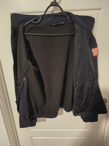 Blauer Jacket LARGE - Picture 4 of 4