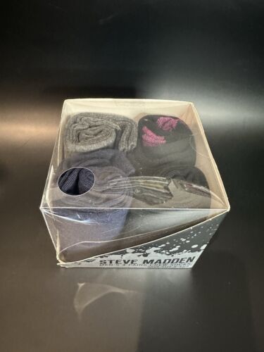 Steve Madden 4 Pairs Men's Crew Dress Socks Gift Box - ONE SIZE (6-12.5) Black - Picture 2 of 4