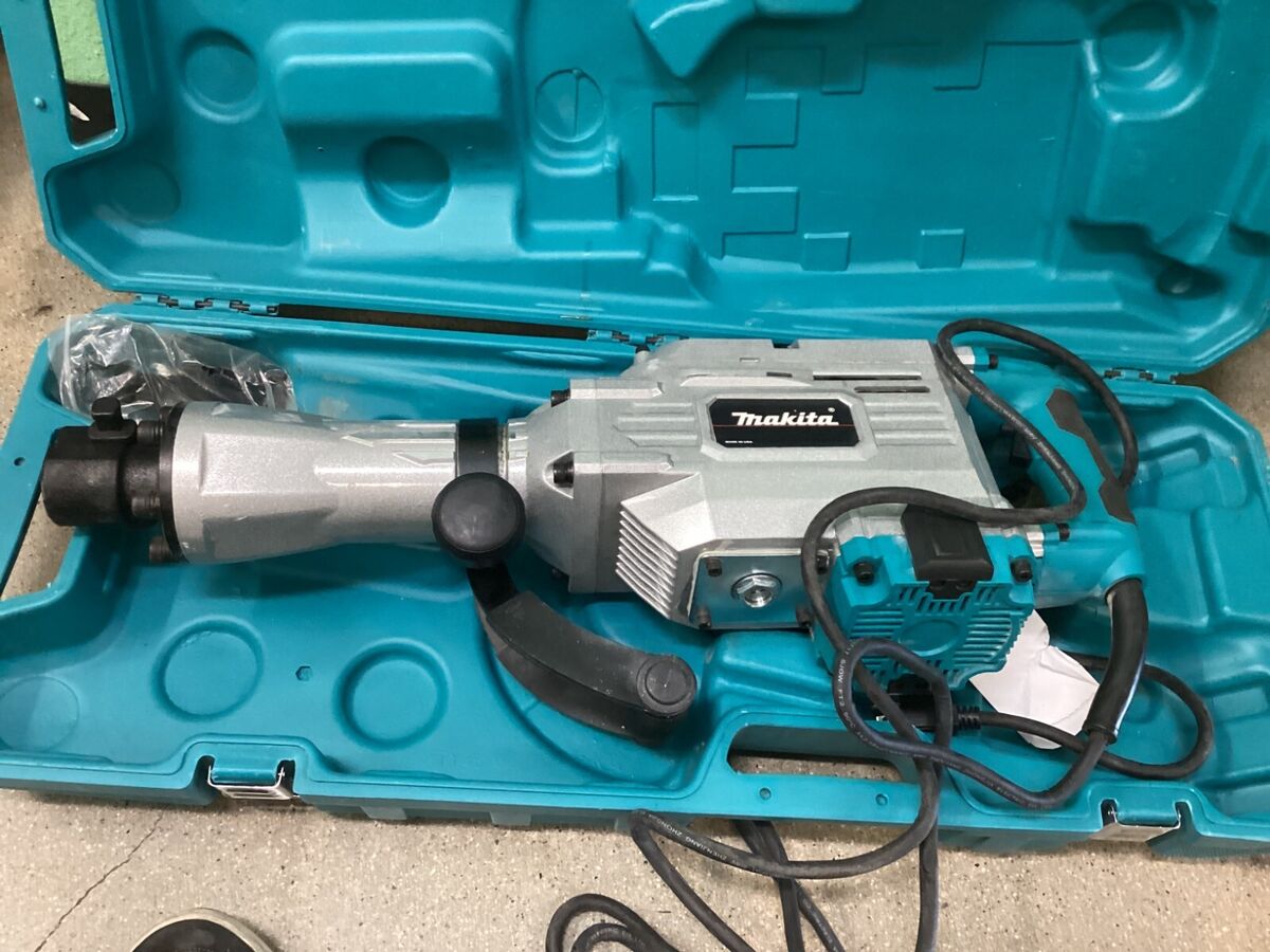 Makita HM1304B 120V 35-Pound Demolition Hammer Corded Makita HM1304B 120V 35-Pound Demolition Hammer Corded