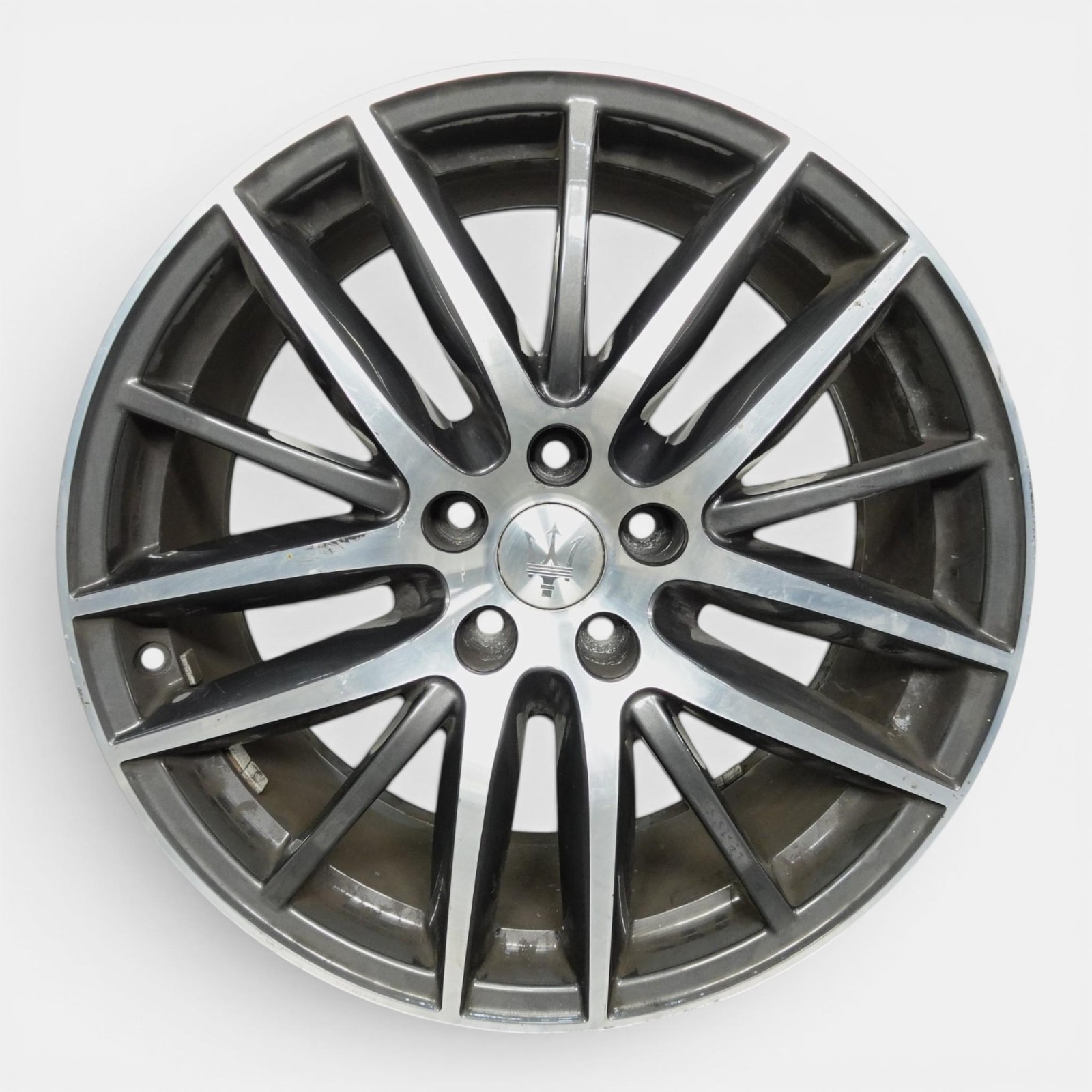 Maserati Ghibli 2014-2024 Front Wheel P/N 670016851
