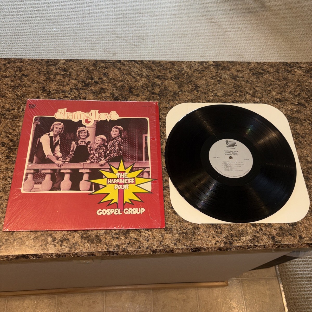 The Happiness Four Gospel Group - Sharing Love (S-10157 Superior 