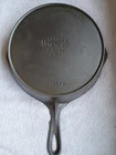 No. 7 Wagner Ware Sidney O Cast Iron Skillet w/ Heat Ring 1057P  Center Logo
