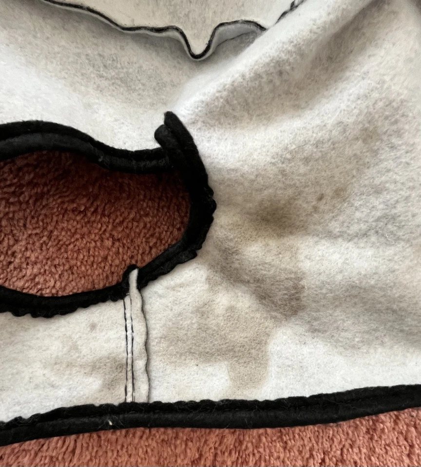 Colgan Custom Car Bra PR 5.1 for Porsche 356B 356C – Black Vinyl Front End Cover - Image 4 of 4