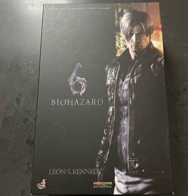 HOT TOYS 1/6 Scale VGM 22 Resident Evil 6 Leon S. Kennedy Action Figure. -NEW-