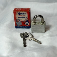 Vtg Master Padlock Strongboy 22 NOS Original Box Laminated Steel W/ Two Keys