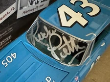 1964 Richard Petty SIGNED Plymouth Daytona 500 50th Anniversary 2008 ARC car