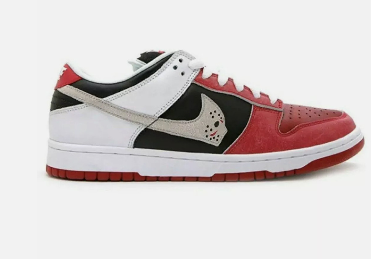 DS Warren Lotas Dunk low Jason Voorhees size 8 Red Black White