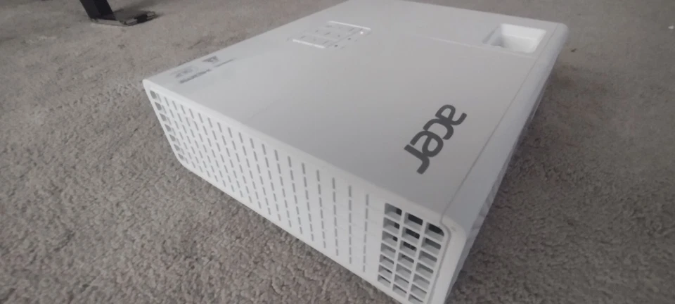 ACER P1173 Pojector - 3000 ANSI Lumens - Working Great!!!! - Image 2 of 4