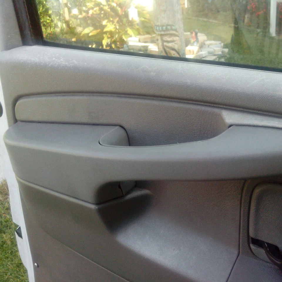 Подлокотник со стороны водителя с внутренней дверной ручкой для Chevy Express GMC Savana 03-19 - Изображение 4 из 4