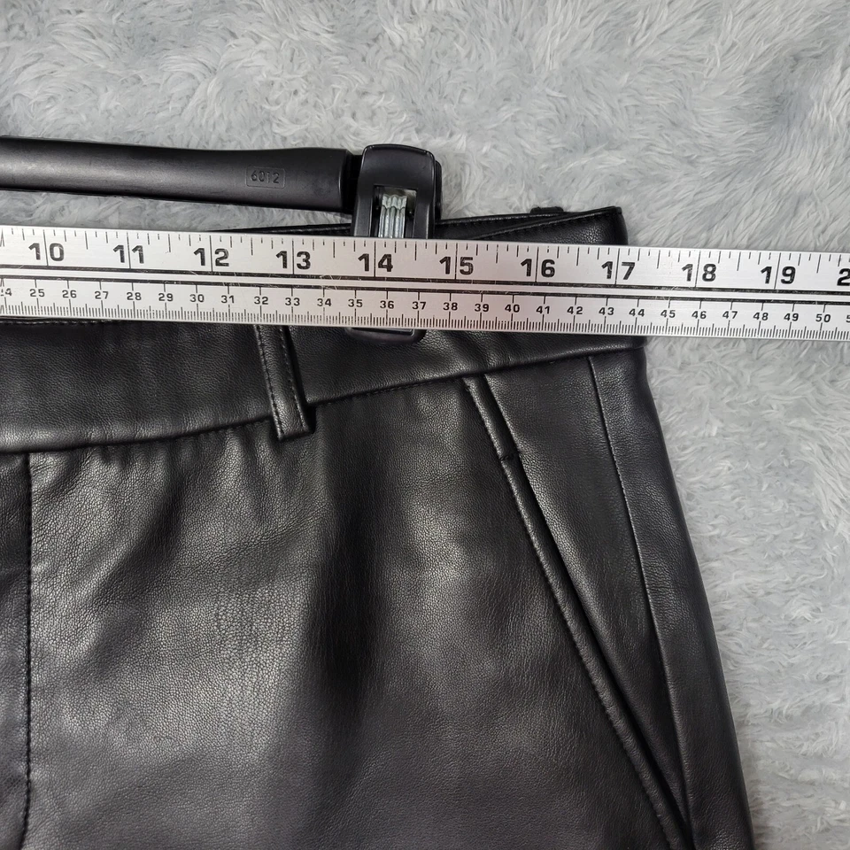 Pantalones Zara imitación cuero para mujer 10 negros tiro alto cónicos 34x27 Foto 4 de 4