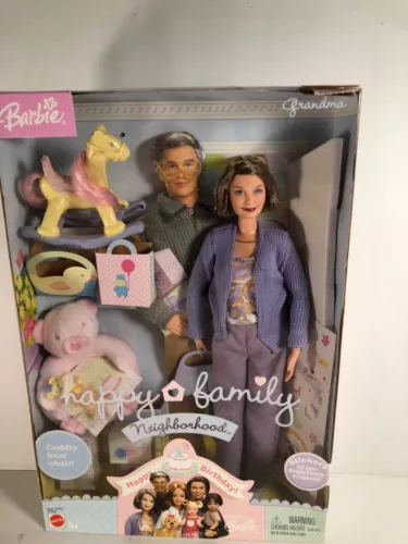 Barbie HAPPY FAMILY QUARTIERE NONNA con sedia orso B7690 nuova con scatola