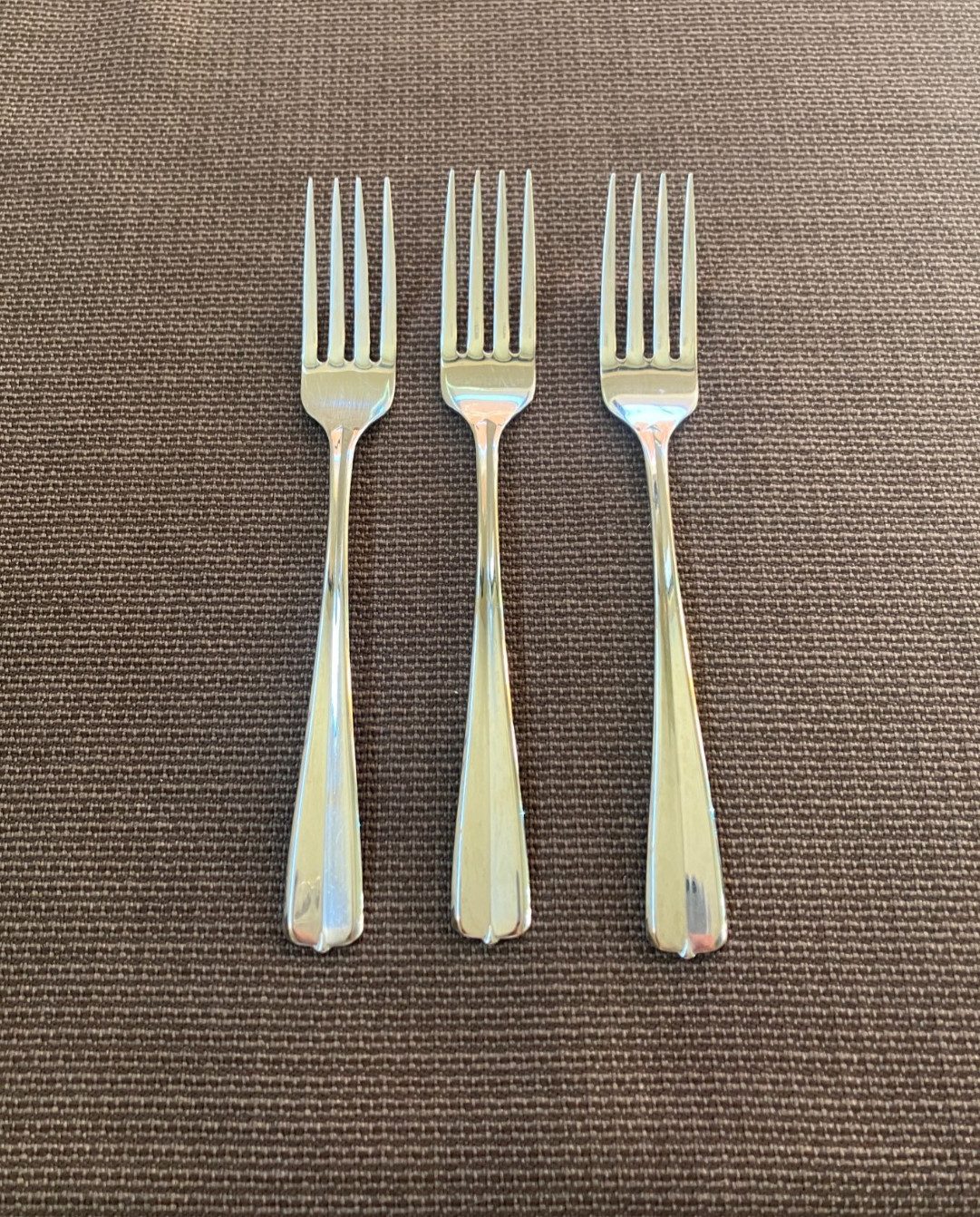 Oneida GALA IMPULSE Stainless Flatware Bead Tip-3 Dinner  FORKS--USA--MINTY