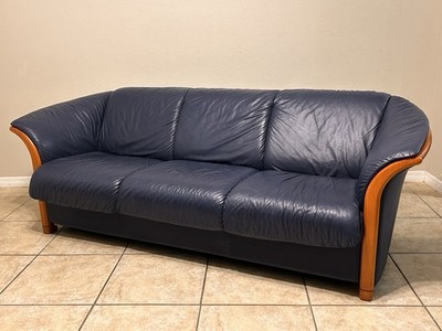 Ekornes Stressless  Manhattan  Leather Sofa Norway Fine Living Room Furniture
