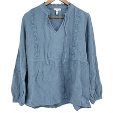 DENIM & CO CANYON RETREAT NWOT Long Sleeve V Neck Lace Trim Top Blue Size XS