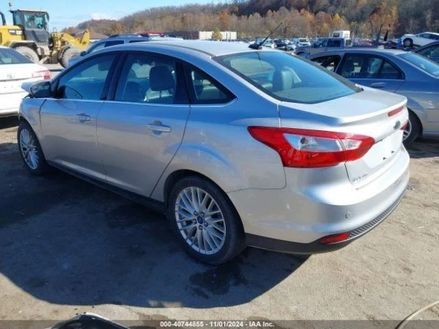 Motor de caja de fusibles compatible con 12-14 Focus 3364997 Foto 3 de 4