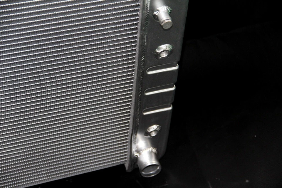 KKS 3 Row Radiator Fit 1973-87 Chevy/GMC C/K C10 C20 C30 C1500 C2500 C3500 350 Foto 3 de 4