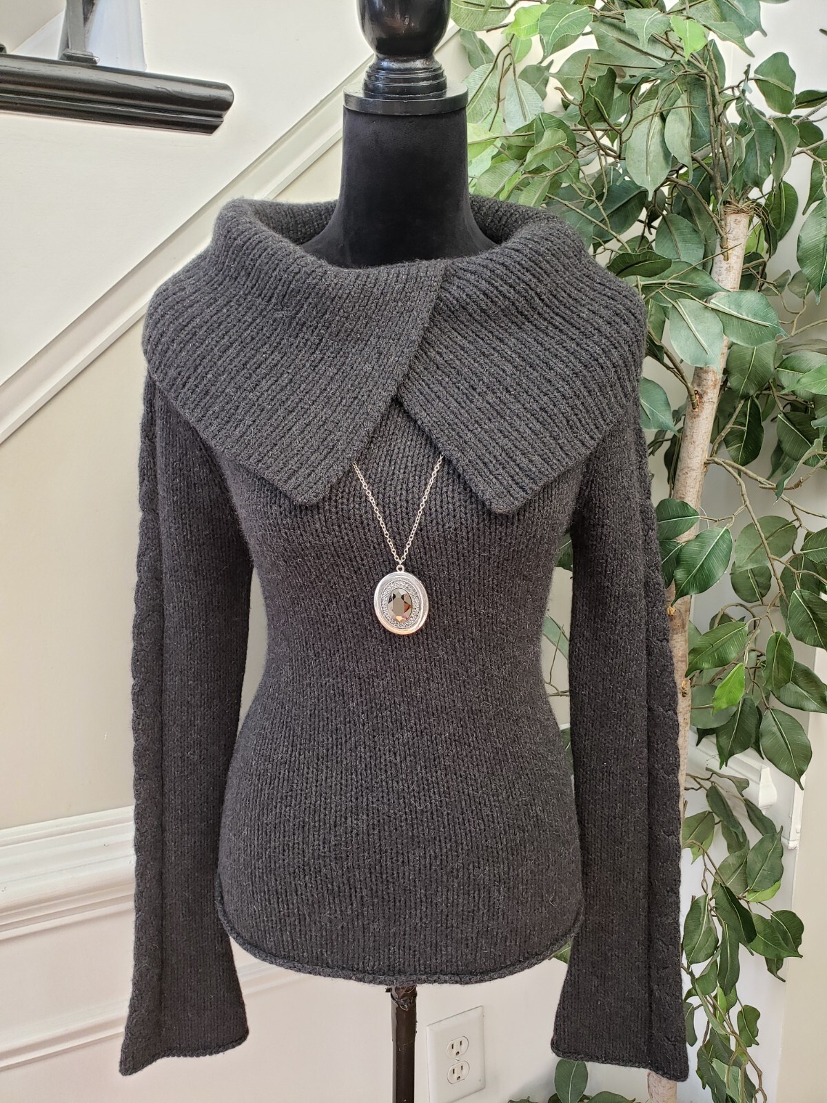 Women's Gray Solid Knit Polyester Pullover Cowl N… - image 1