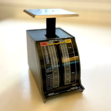 Vintage Pelouze Co US Postal Service Postage Scale - Model X2 - 2LB - 1999 Rates