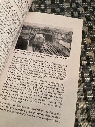 Libro del año de los ferrocarriles indios 1981-82 con mapa - Imagen 10 de 18