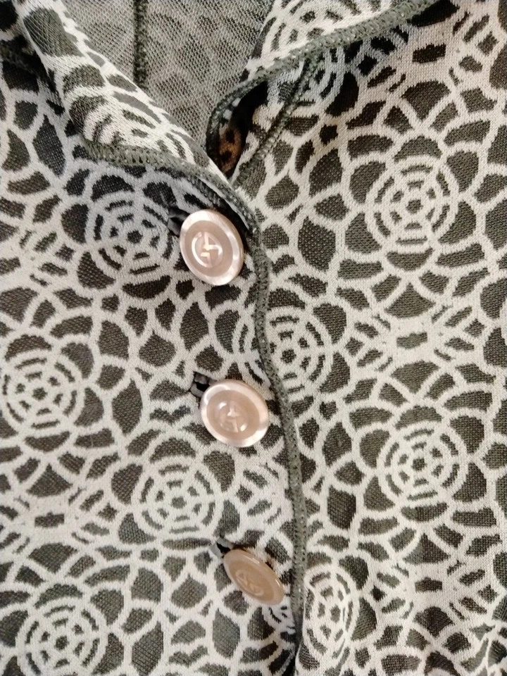 Blazer Armani Collezioni Feminino 4 Antinea Itália Camisa Cinza Ombreiras Rip* - Imagem 3 de 4