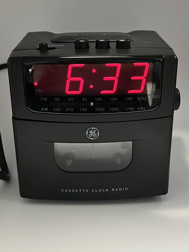 🔥🔥Vintage General Electric Cassette Clock Radio 7-4904A ***WORKING***🔥🔥 - Picture 5 of 5
