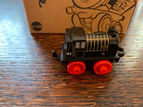 Thomas & Friends Minis - CLASSIC HIRO - Picture 3 of 5
