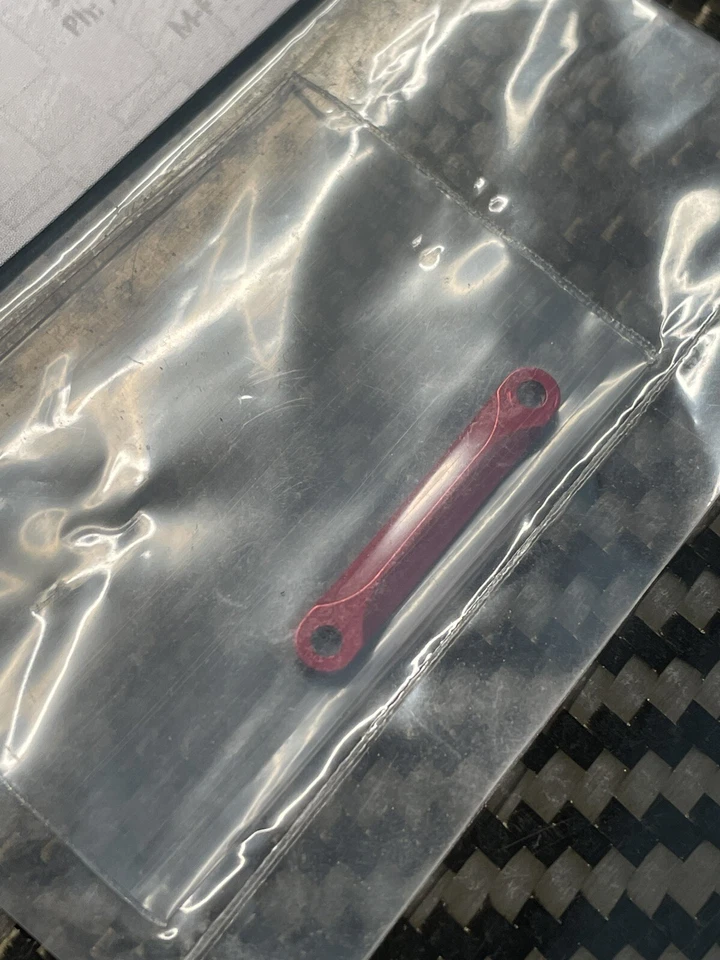 Trinity Losi Mini-T Aluminum Servo Saver Drag Link for 1.0 - Red TRI34052 - Image 2 of 3