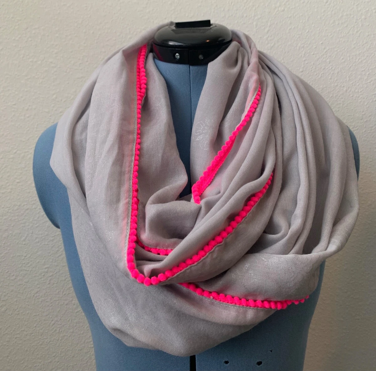 Hollister clearance infinity scarf