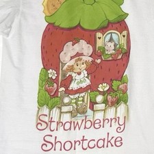 Strawberry Shortcake White T-Shirt Womens Small Colorful Graphic Retro Tee