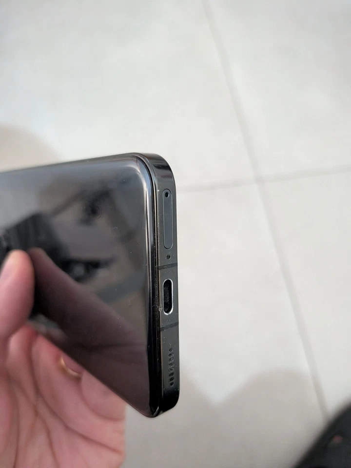 Xiaomi 13 · 256GB, foto 2 di 5