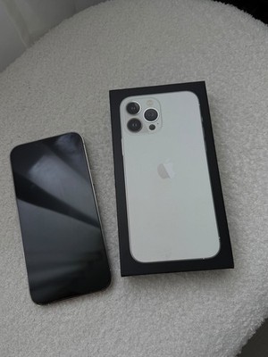 iPhone 13 Pro Max   Silber-128 GB   Guter Zustand