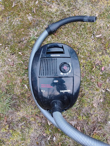 Siemens Staubsauger mit Beutel Z 3.0 extreme power VSZ3XTRM11, Defekt