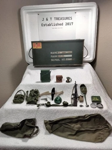 Vintage Hasbro 1960s G. I. JOE 1/6 Marine  Soldier Combat Communication Bivouac