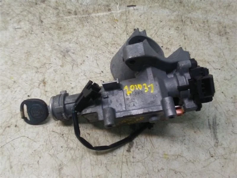 2003-2007 Saturn ion Ignition Switch Lock Cylinder With Key OEM - Image 3 of 4
