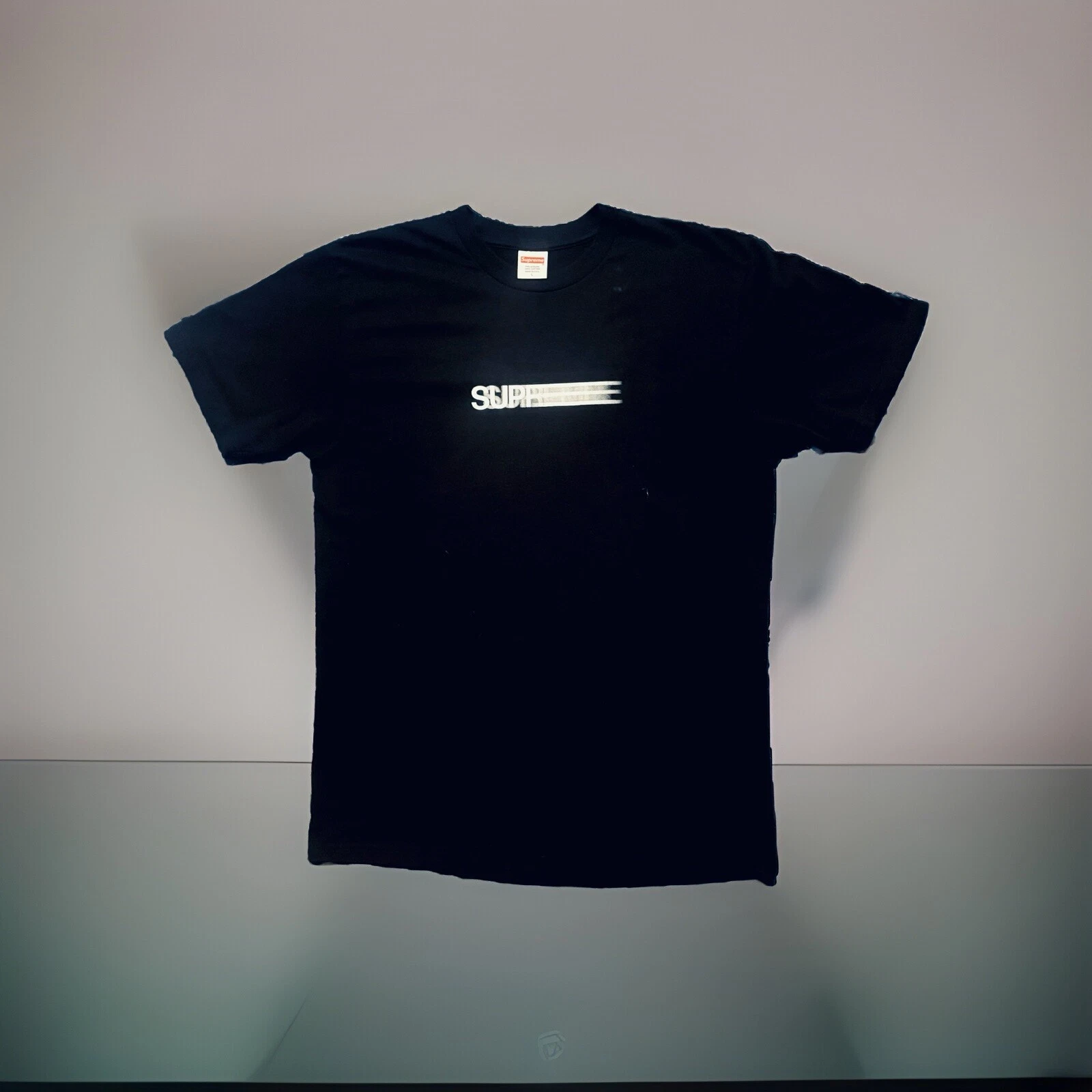 TEE SHIRT SUPREME SS23 MOTION LOGO NOIR BLANC ROUGE GRIS BLEU PÊCHE BOÎTE LOGO CDG