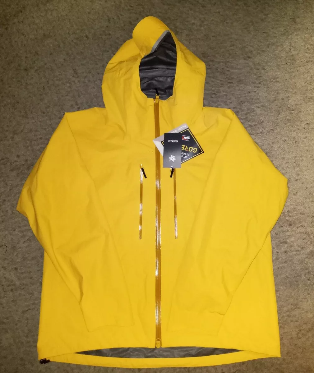 Goldwin Hooded Mountain Rain Jacket. Gore-Tex GO01702P. Yellow (Large)