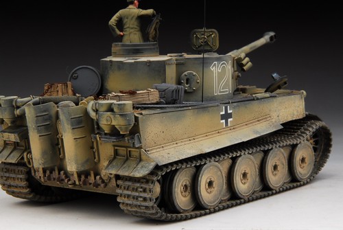 Ganador del premio construido Tamiya 1/35 DAK Tiger 121 sPz.Abt. 501 Túnez+2PE+Figura - Imagen 3 de 23