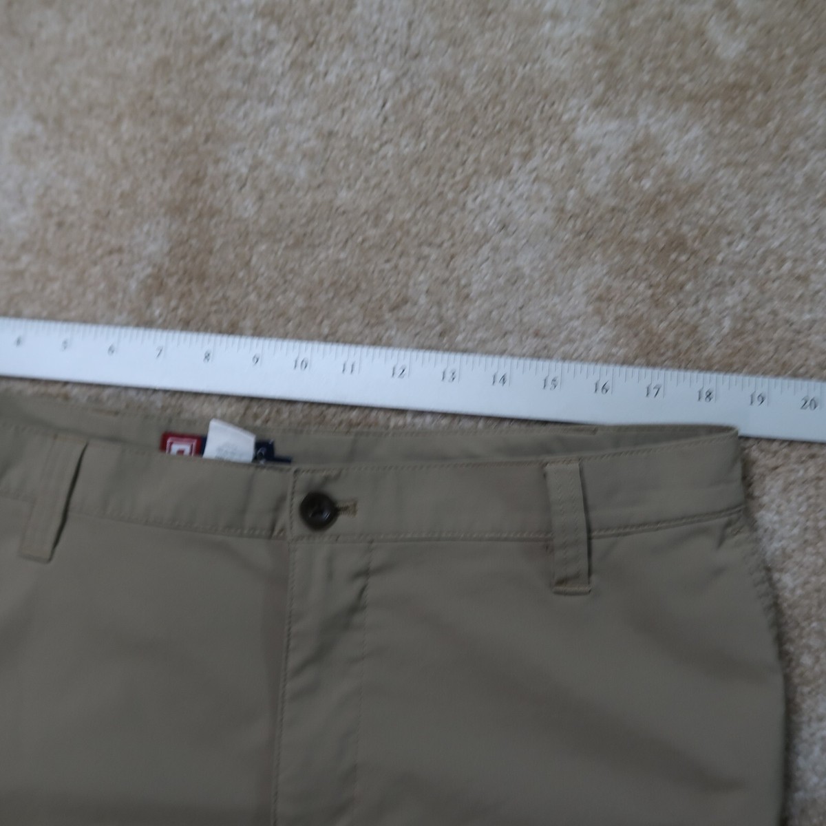 Chaps Cargo Shorts Men's 36 Beige 9" inseams View 4