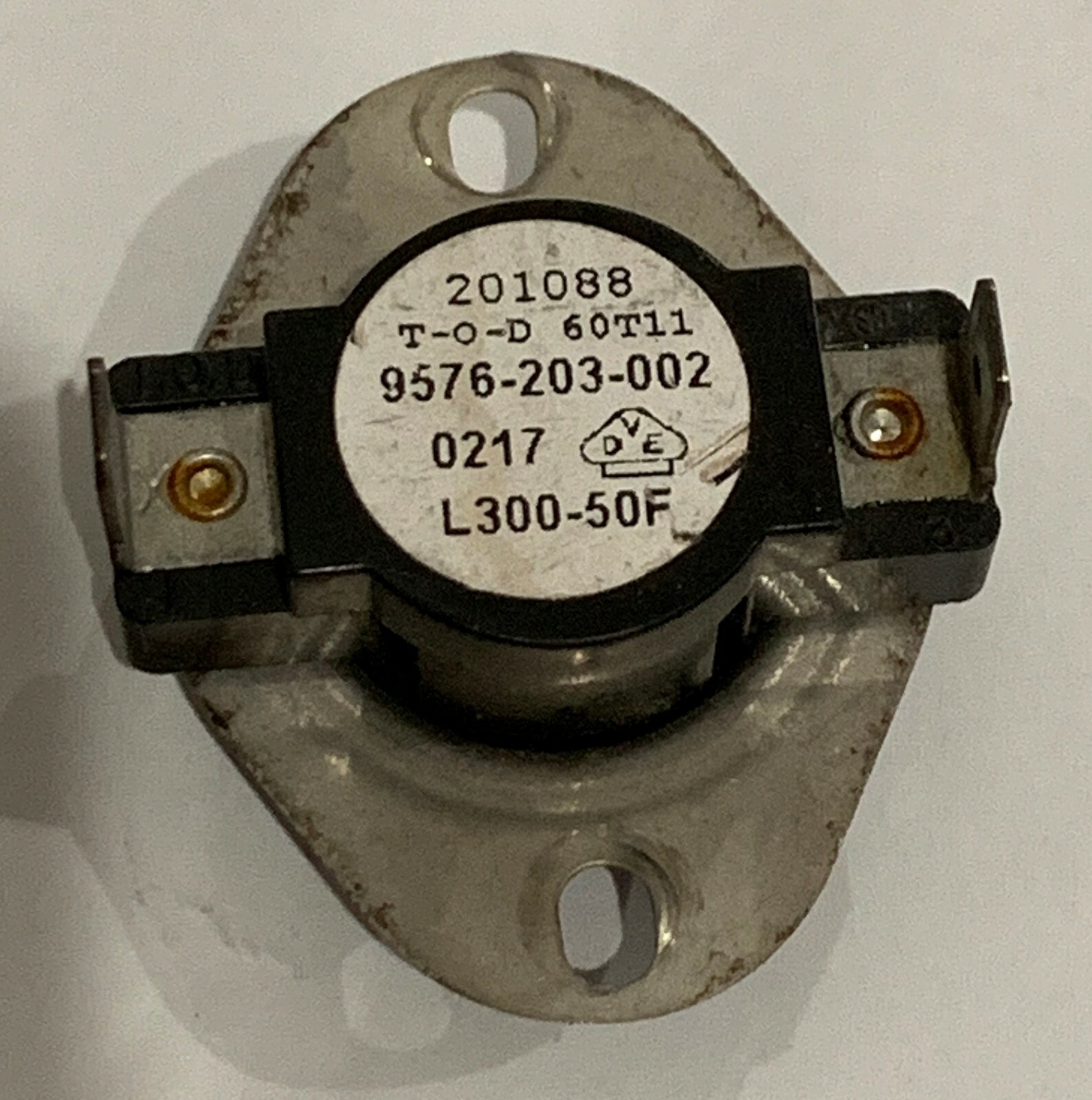 Stack Dryer Thermostat, High Limit (L30050F), Dexter P/N 9576203002